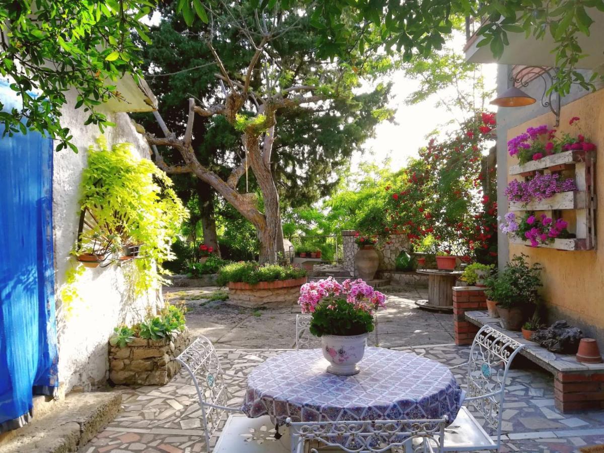 Villa Sicilian Mountain Oasis - Entire